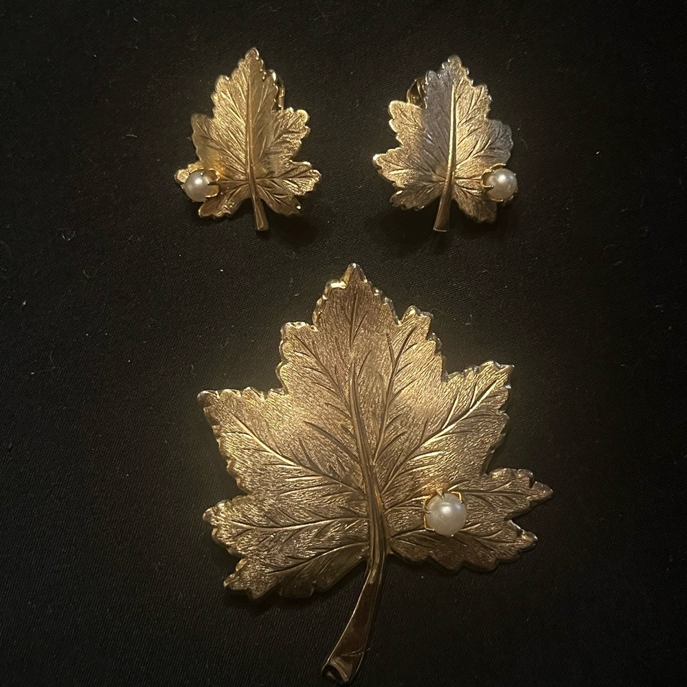 Vintage Brooch and Earring Set Sarah Coventry Whispering Leaf
